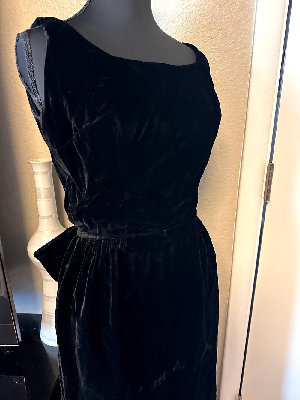 Vtg 50s Lord & Taylor Fifth Ave Black Velvet Gown Bow Split Train Couture XXS